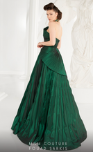 Load image into Gallery viewer, MnM Couture 2558
