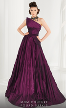 Load image into Gallery viewer, MnM Couture 2558
