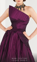 Load image into Gallery viewer, MnM Couture 2558
