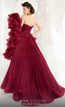 Load image into Gallery viewer, MnM Couture 2570

