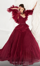Load image into Gallery viewer, MnM Couture 2570
