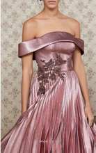 Load image into Gallery viewer, MnM Couture N0351
