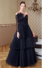 Load image into Gallery viewer, MnM Couture N0342
