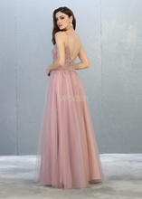 Load image into Gallery viewer, May Queen RQ7841
