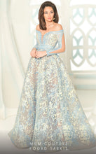 Load image into Gallery viewer, MnM Couture 2520
