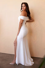 Load image into Gallery viewer, Off TheShoulder Bridal Gown CD930
