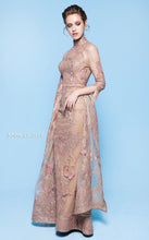 Load image into Gallery viewer, MNM Couture N0244

