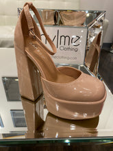 Load image into Gallery viewer, Kate Patent Platform Pump - Nude
