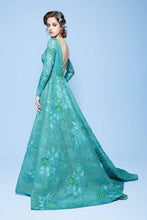 Load image into Gallery viewer, MNM Couture N0250
