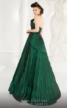 Load image into Gallery viewer, MnM Couture 2558
